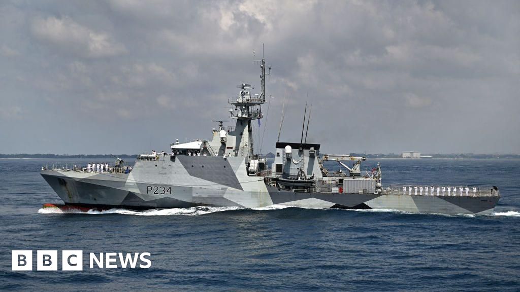 China criticizes the UK war ship HMS Spey by sailing to the Taiwan Strait