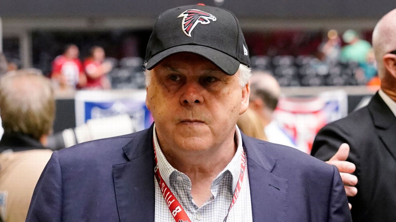 Fred Smith, former owner of the NFL team of NFL, FedEx founder, dies