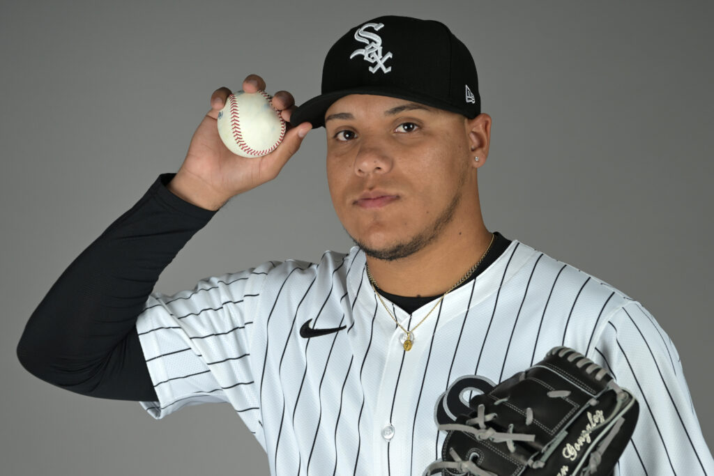 White Sox to promote Wikelman González
